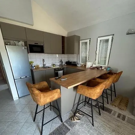 90qm Flat In Ciovo דירה טרוגיר