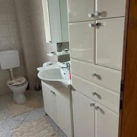90qm Flat In Ciovo Τρογκίρ